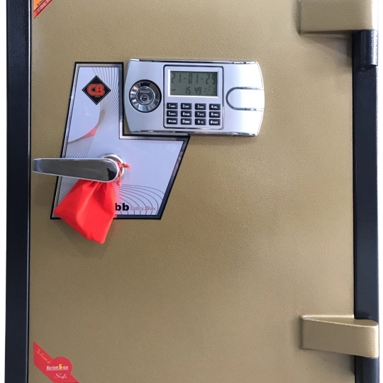 Két Sắt Chubb CB-100E